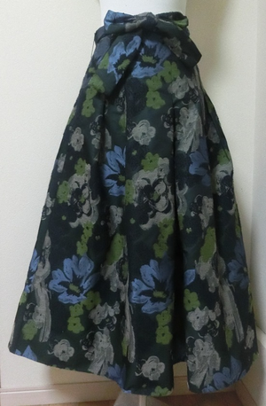 flowerjacquardlongskirt1.png