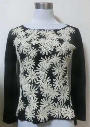 kuroshirohanacashmeresweater1.JPG