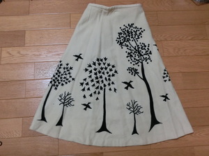 beigebirdtreeskirt1.JPG