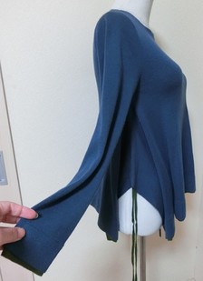 bi-colorbluegrribonpullover6.JPG