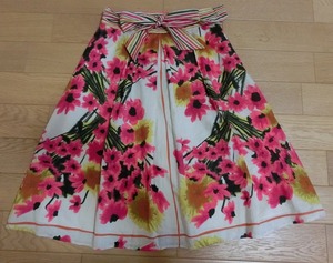 bigflowerpinkskirt1.JPG