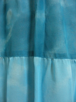 gradebluelongskirt3.JPG