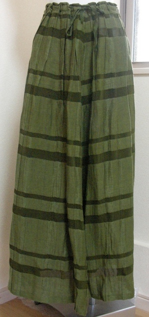 maccyalongborderskirt1.JPG