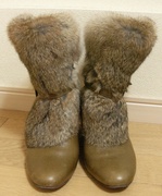 rabbitfurboots2.JPG