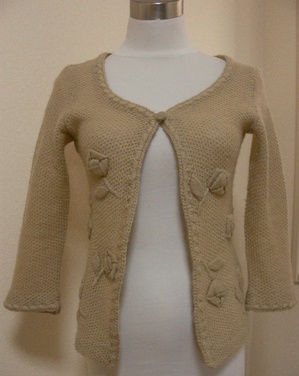 rittaiflowerbeigecardigan1.JPG